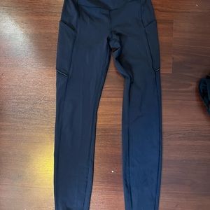 Lululemon navy blue leggings with pockets